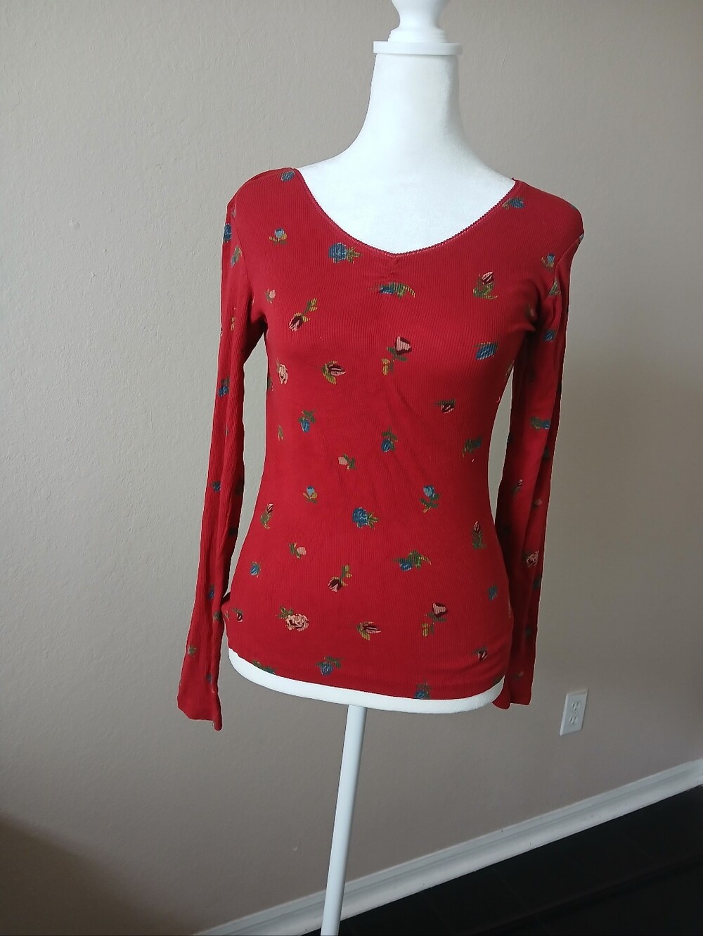 Red Floral V-Neck Long Sleeve Top - Women